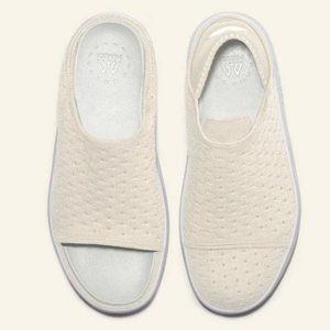 MUNJOI, Size 7, Natural